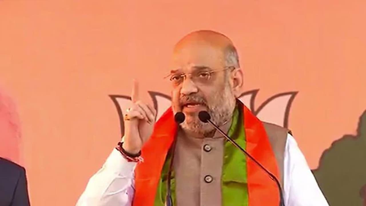 കശ്മീർ പ്രശ്നത്തിന് കാരണക്കാരൻ നെഹ്റുവെന്ന് ആവർത്തിച്ച് അമിത്ഷാ കശ്മീർ പ്രശ്നത്തിന് കാരണക്കാരൻ നെഹ്റുവെന്ന് ആവർത്തിച്ച് അമിത്ഷാ