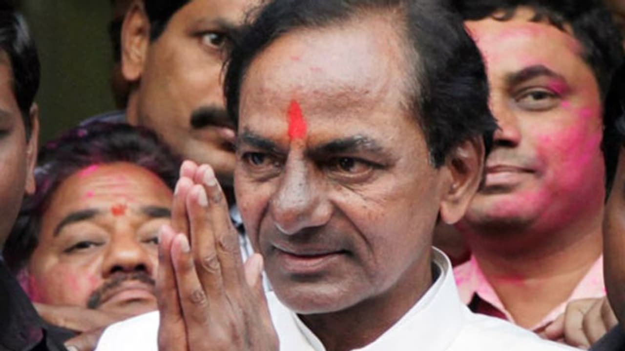 तेलंगाना में छात्रों की आत्महत्या को लेकर भाजपा-टीआरएस में सियासी जंग तेज