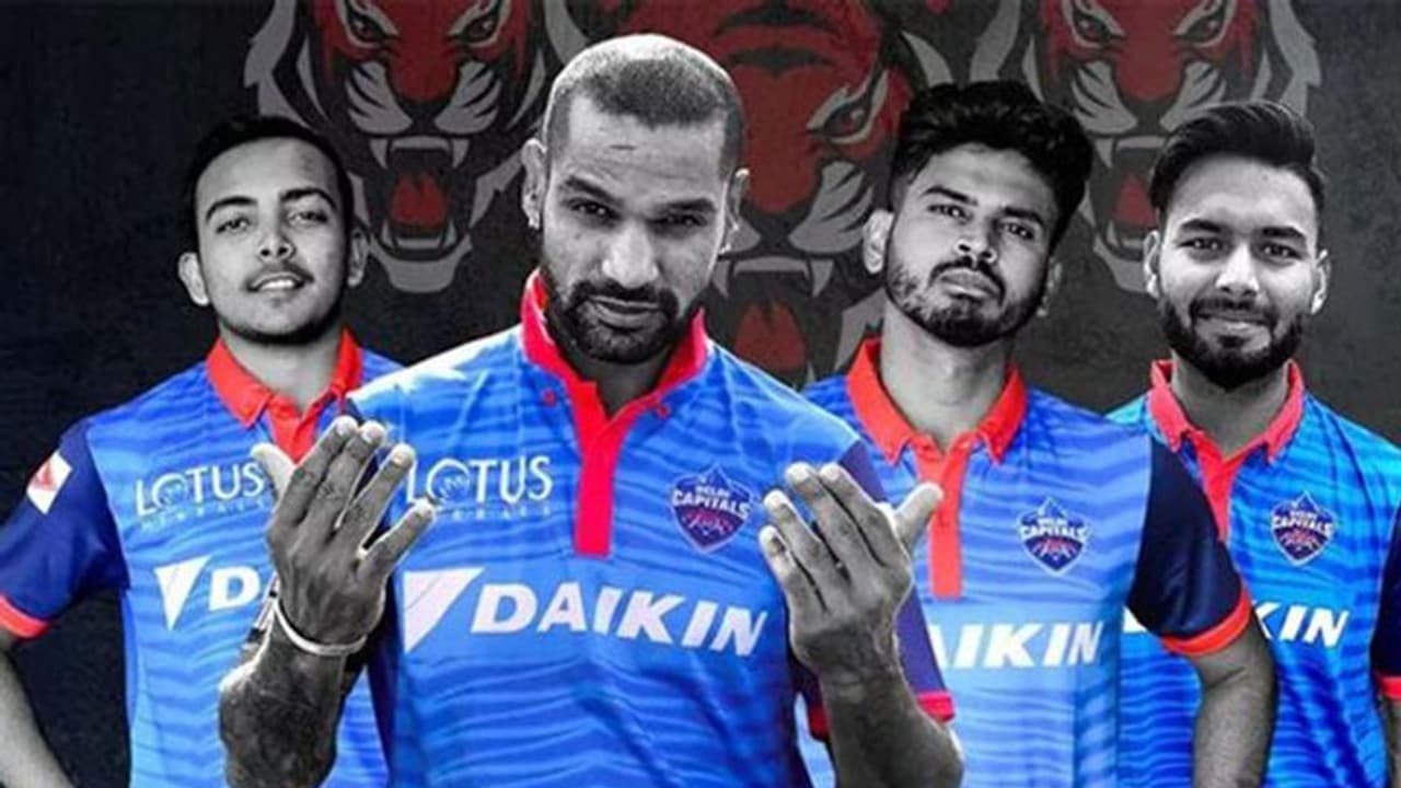 പേരുമാറ്റത്തിന് പിന്നാലെ പുതിയ ജേഴ്സിയുമായി ഡെല്ഹി കാപിറ്റല്സ് പേരുമാറ്റത്തിന് പിന്നാലെ പുതിയ ജേഴ്സിയുമായി ഡെല്ഹി കാപിറ്റല്സ്