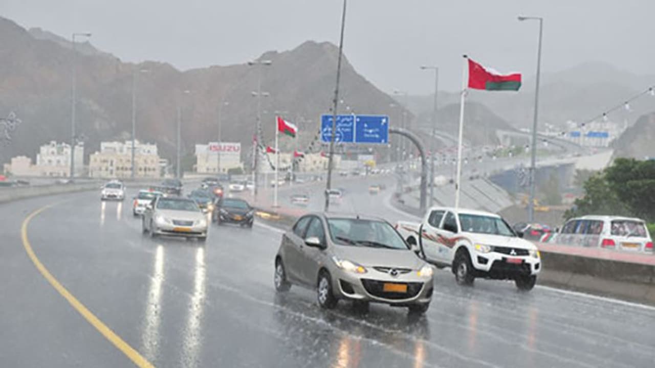ഒമാനില്‍ കനത്ത മഴ നാളെയും തുടരും, കാറ്റിനും സാധ്യത; ജാഗ്രതാ നിര്‍ദേശം