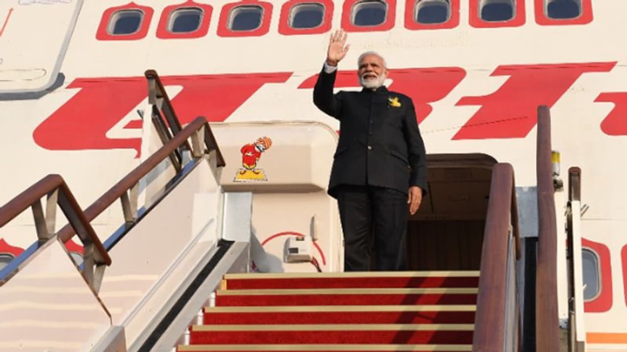 ಮೋದಿ ಇದ್ದರೆ ಎಲ್ಲವೂ ಸಾಧ್ಯ: ಇದೇ ಬಿಜೆಪಿ ಚುನಾವಣಾ ಘೋಷವಾಕ್ಯ? ಮೋದಿ ಇದ್ದರೆ ಎಲ್ಲವೂ ಸಾಧ್ಯ: ಇದೇ ಬಿಜೆಪಿ ಚುನಾವಣಾ ಘೋಷವಾಕ್ಯ?