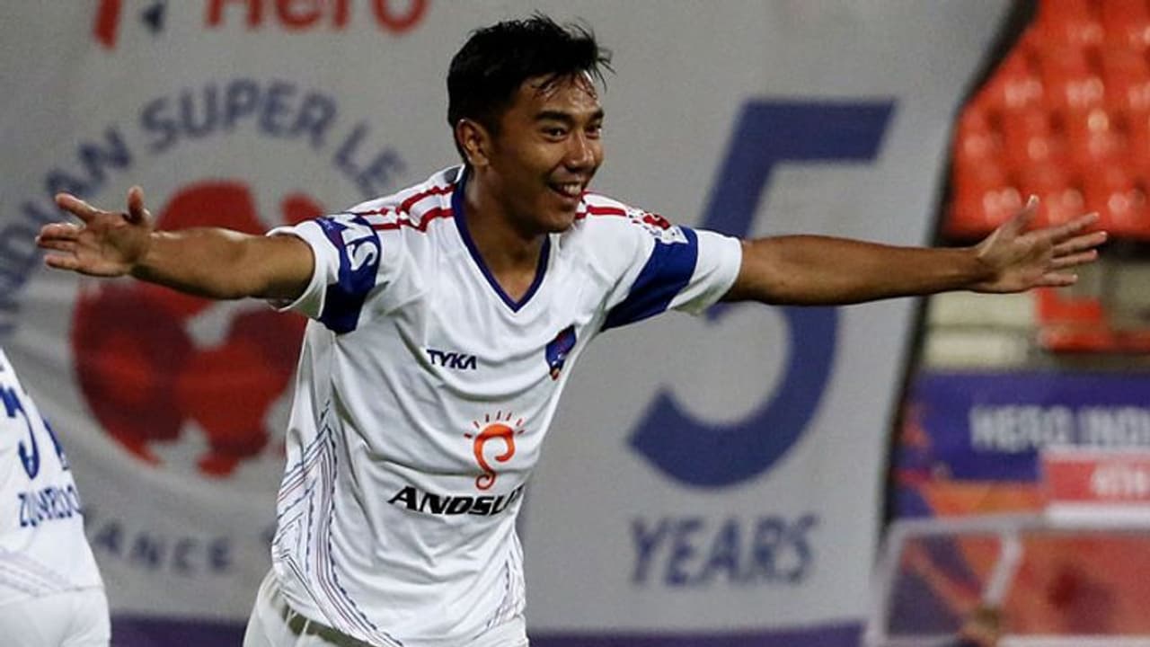 ഐഎസ്എല്: പൂനെ സിറ്റിയുടെ ഹോം ഗ്രൗണ്ടില് ഡല്ഹി ഡൈനാമോസിന്റെ തേരോട്ടം ഐഎസ്എല്: പൂനെ സിറ്റിയുടെ ഹോം ഗ്രൗണ്ടില് ഡല്ഹി ഡൈനാമോസിന്റെ തേരോട്ടം