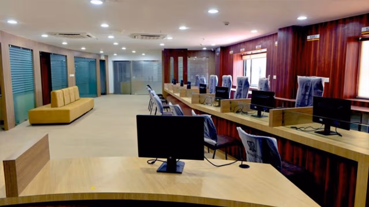 റെഡ് സോണിലൊഴികെ മോട്ടോർ വാഹനവകുപ്പ് ഓഫീസുകൾ ഏപ്രിൽ 20 ന് തുറക്കും റെഡ് സോണിലൊഴികെ മോട്ടോർ വാഹനവകുപ്പ് ഓഫീസുകൾ ഏപ്രിൽ 20 ന് തുറക്കും