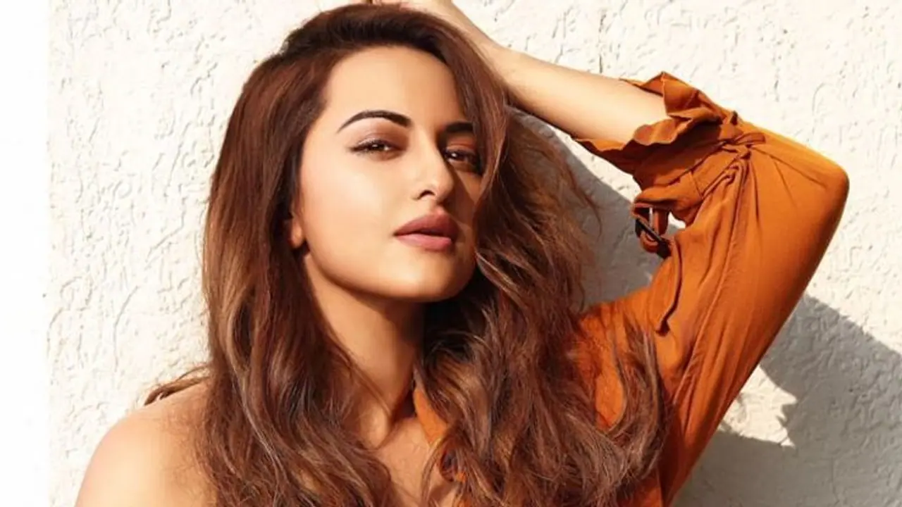 ಮದುವೆಯಾಗಲು ಸೋನಾಕ್ಷಿ ಸಿನ್ಹಾ ರೆಡಿ! ಸೂಕ್ತ ವರವಿದ್ದರೆ ತಿಳಿಸಿ! ಮದುವೆಯಾಗಲು ಸೋನಾಕ್ಷಿ ಸಿನ್ಹಾ ರೆಡಿ! ಸೂಕ್ತ ವರವಿದ್ದರೆ ತಿಳಿಸಿ!