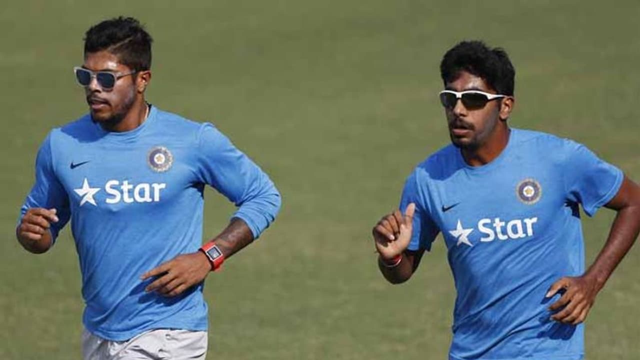 ఉమేశ్ చెత్త బౌలింగ్పై ట్రోలింగ్: సహచరుడికి బుమ్రా మద్ధతు ఉమేశ్ చెత్త బౌలింగ్పై ట్రోలింగ్: సహచరుడికి బుమ్రా మద్ధతు