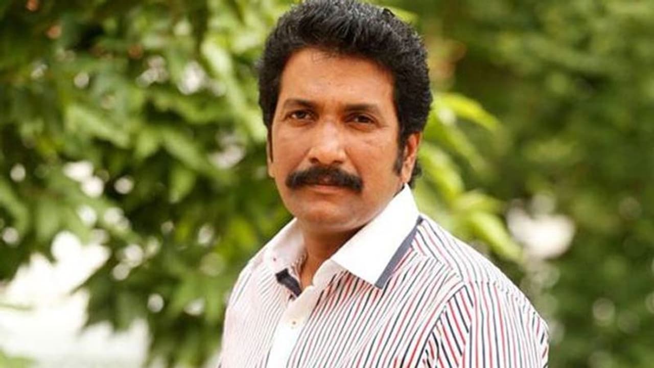 ఏజెంట్ విషయంలో అందరం తప్పు చేశాం... డైరెక్టర్ తో వివాదంపై అనిల్ సుంకర క్లారిటీ! ఏజెంట్ విషయంలో అందరం తప్పు చేశాం... డైరెక్టర్ తో వివాదంపై అనిల్ సుంకర క్లారిటీ!