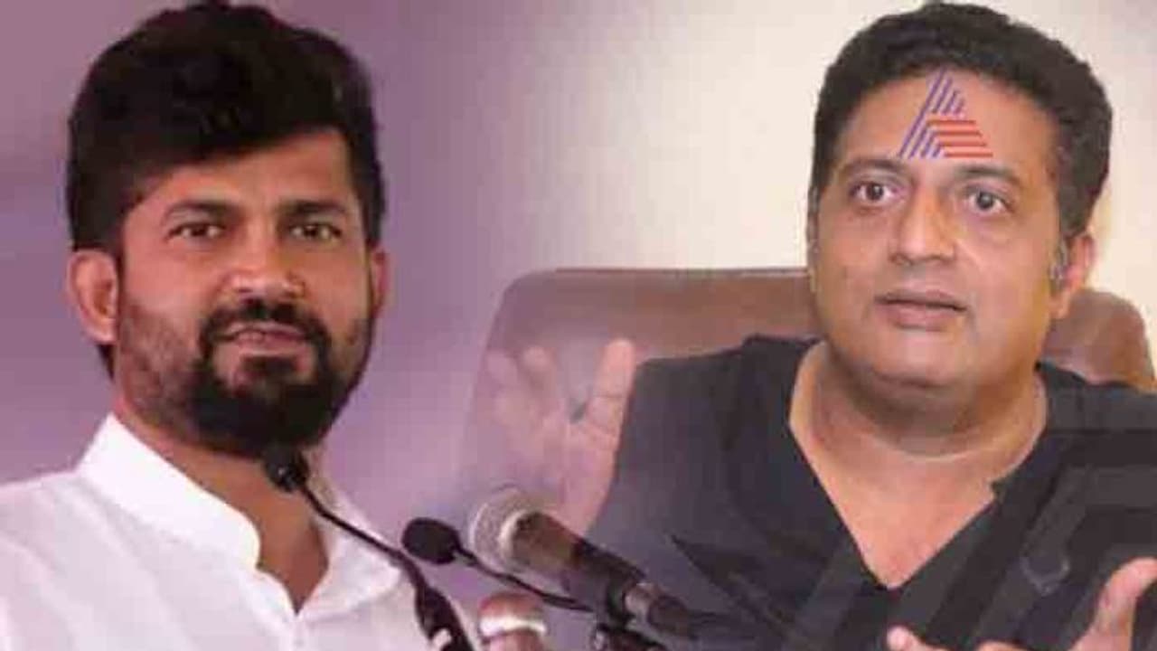 ಪ್ರತಾಪ್ ಸಿಂಹ VS ಪ್ರಕಾಶ್ ರೈ, ಒಂದು ರೂಪಾಯಿ ಕೇಸ್ ಹಾಕಿದ ಅಸಲಿ ಕಾರಣ ಪ್ರತಾಪ್ ಸಿಂಹ VS ಪ್ರಕಾಶ್ ರೈ, ಒಂದು ರೂಪಾಯಿ ಕೇಸ್ ಹಾಕಿದ ಅಸಲಿ ಕಾರಣ