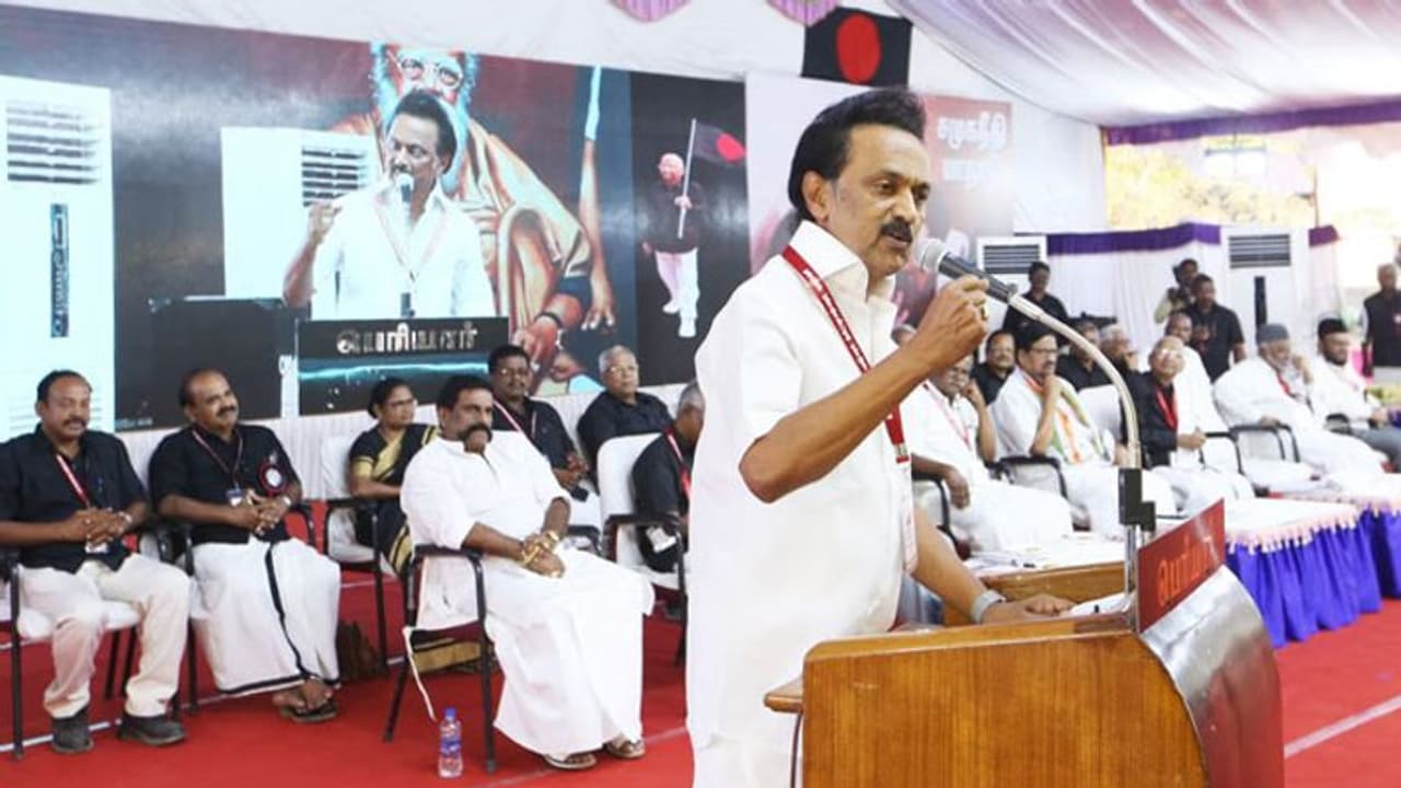 இன்னும் சில வாரங்களில் ராகுல் என்னவாகப் போகிறார் தெரியுமா...? துணிச்சலாக சொன்ன மு.க.ஸ்டாலின்..! இன்னும் சில வாரங்களில் ராகுல் என்னவாகப் போகிறார் தெரியுமா...? துணிச்சலாக சொன்ன மு.க.ஸ்டாலின்..!