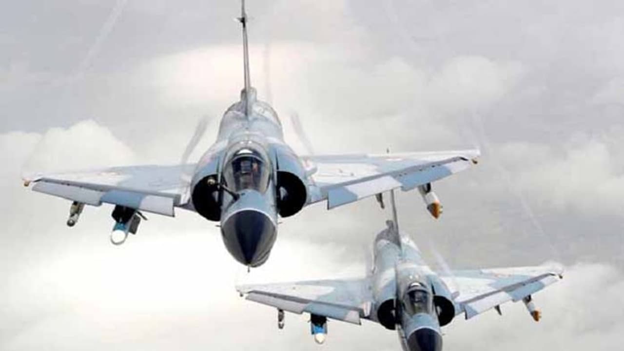 సర్జికల్స్ స్ట్రైక్స్ 2కు మిరాజ్ 2000నే ఎందుకు వాడారంటే..? సర్జికల్స్ స్ట్రైక్స్ 2కు మిరాజ్ 2000నే ఎందుకు వాడారంటే..?