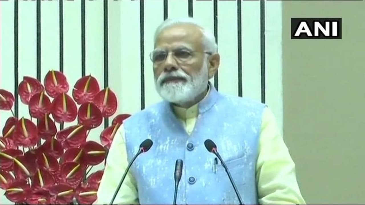 ಕ್ಯಾ ಹುವಾ?: ಭಾಷಣ ಮೊಟಕುಗೊಳಿಸಿ ಮೋದಿ ಹೊರಟಿದ್ದೆಲ್ಲಿ? ಕ್ಯಾ ಹುವಾ?: ಭಾಷಣ ಮೊಟಕುಗೊಳಿಸಿ ಮೋದಿ ಹೊರಟಿದ್ದೆಲ್ಲಿ?