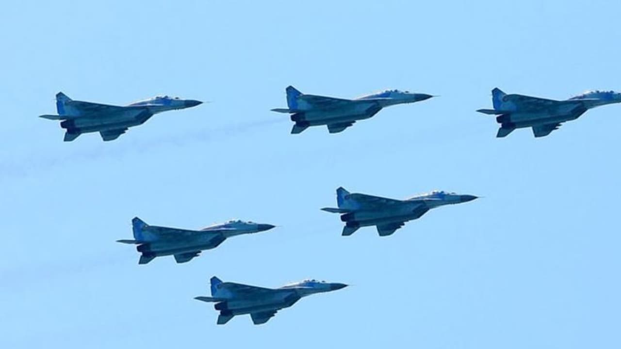 పాక్ వైమానిక దళాన్ని బోల్తా కొట్టించిన భారత్