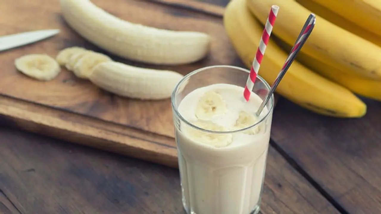 ಹಾಲು, ಬಾಳೆಹಣ್ಣು ಒಟ್ಟೊಟ್ಟಿಗೆ ಸೇವಿಸುತ್ತೀರಿ ಎಂದರೆ ಇಂದೇ ಬಿಟ್ಟುಬಿಡಿ ಹಾಲು, ಬಾಳೆಹಣ್ಣು ಒಟ್ಟೊಟ್ಟಿಗೆ ಸೇವಿಸುತ್ತೀರಿ ಎಂದರೆ ಇಂದೇ ಬಿಟ್ಟುಬಿಡಿ