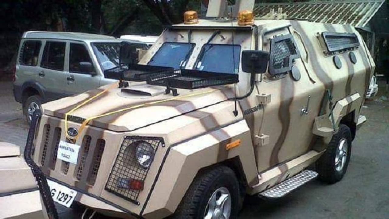 ശത്രുക്കൾ കണ്ടം വഴി ഓടും! എന്താണ് ഈ മഹീന്ദ്ര സൈനിക വാഹനത്തിന്റെ പ്രത്യേകതകൾ? ശത്രുക്കൾ കണ്ടം വഴി ഓടും! എന്താണ് ഈ മഹീന്ദ്ര സൈനിക വാഹനത്തിന്റെ പ്രത്യേകതകൾ?