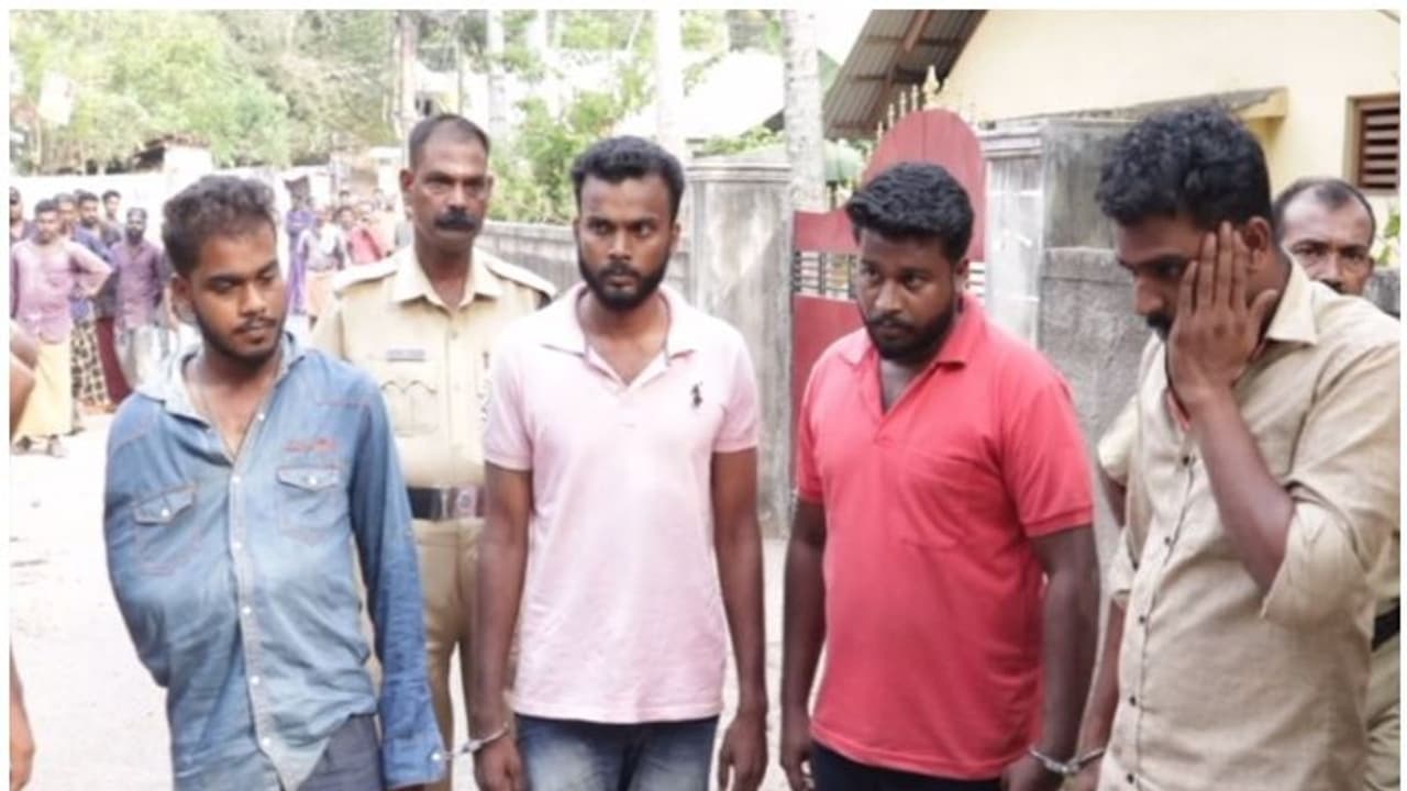 ദളിത് യുവാവിനെ തലയ്ക്കടിച്ച് കൊന്നു; നാലംഗ സംഘം പൊലീസ് പിടിയിൽ ദളിത് യുവാവിനെ തലയ്ക്കടിച്ച് കൊന്നു; നാലംഗ സംഘം പൊലീസ് പിടിയിൽ