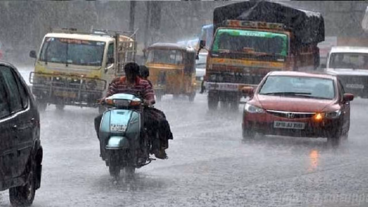 ಕರ್ನಾಟಕದಲ್ಲಿ ಇನ್ನೂ ಒಂದು ವಾರ ಭಾರೀ ಮಳೆ: ಕರಾವಳಿ ಜಿಲ್ಲೆಗಳಿಗೆ ಇಂದು ರೆಡ್ ಅಲರ್ಟ್