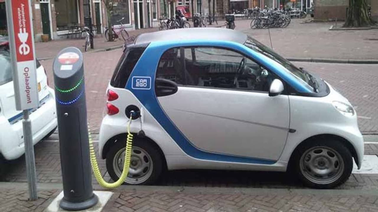 सरकार के इन कदमों से इलेक्ट्रोनिक गाड़ियों का बढ़ेगा बाजार सरकार के इन कदमों से इलेक्ट्रोनिक गाड़ियों का बढ़ेगा बाजार