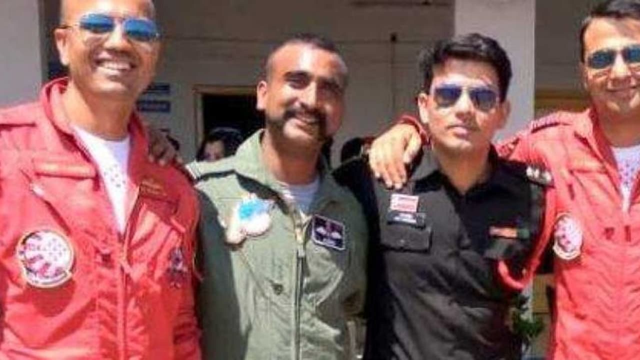 भारत की बड़ी कामयाबी, चौतरफा दबाव से घबराया पाकिस्तान विंग कमांडर अभिनंदन को रिहा करेगा