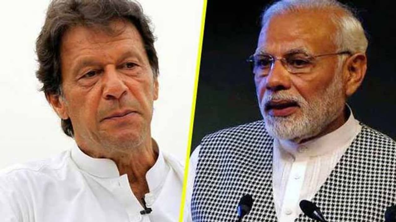 పుల్వామా ఘటన: మోడీపై ఇమ్రాన్ ఖాన్ సంచలన వ్యాఖ్యలు పుల్వామా ఘటన: మోడీపై ఇమ్రాన్ ఖాన్ సంచలన వ్యాఖ్యలు
