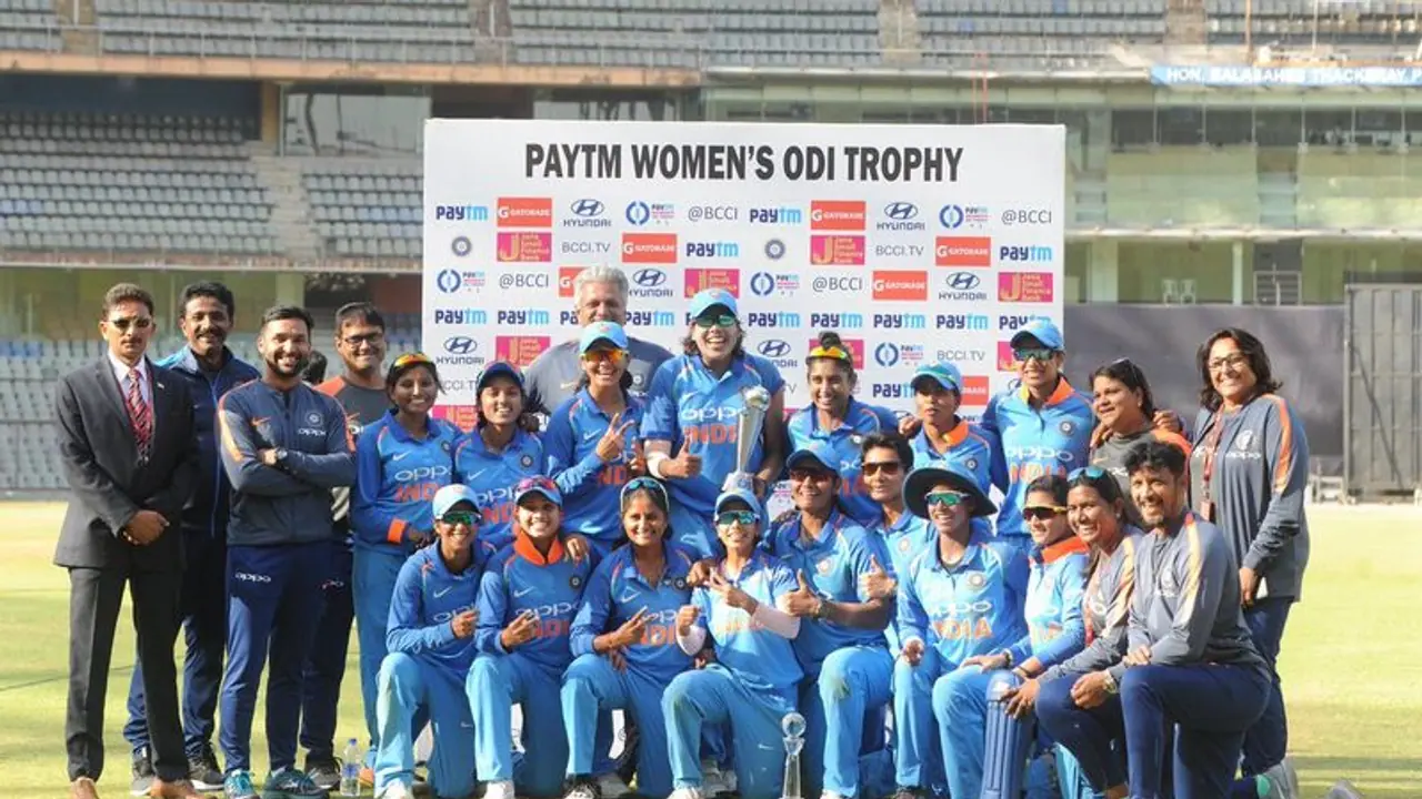 ಭಾರತ ಇಂಗ್ಲೆಂಡ್ ಏಕದಿನ: ಕ್ಲೀನ್ ಸ್ವೀಪ್ ಕನಸು ಭಗ್ನ ! ಭಾರತ ಇಂಗ್ಲೆಂಡ್ ಏಕದಿನ: ಕ್ಲೀನ್ ಸ್ವೀಪ್ ಕನಸು ಭಗ್ನ !