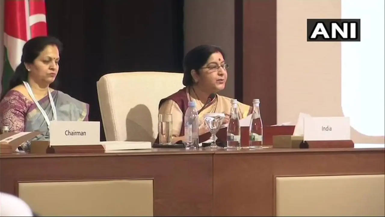 ಒಐಸಿ ಸಭೆಯಲ್ಲಿ ಸುಷ್ಮಾ ಸ್ವರಾಜ್: ಭಯೋತ್ಪಾದನೆ ವಿರುದ್ಧ ಗುಡುಗು! ಒಐಸಿ ಸಭೆಯಲ್ಲಿ ಸುಷ್ಮಾ ಸ್ವರಾಜ್: ಭಯೋತ್ಪಾದನೆ ವಿರುದ್ಧ ಗುಡುಗು!