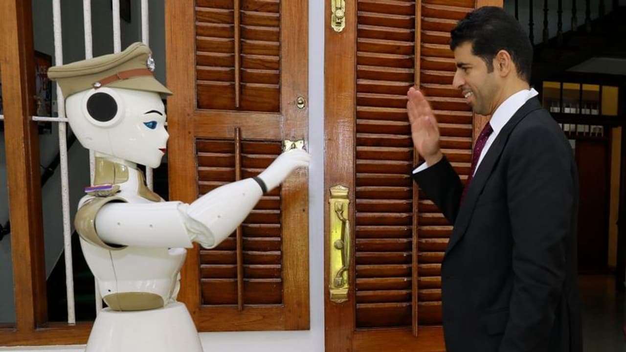 കേരള പൊലീസിനെ അടുത്തറിയാന് ദുബായ് പൊലീസ് സംഘമെത്തി കേരള പൊലീസിനെ അടുത്തറിയാന് ദുബായ് പൊലീസ് സംഘമെത്തി