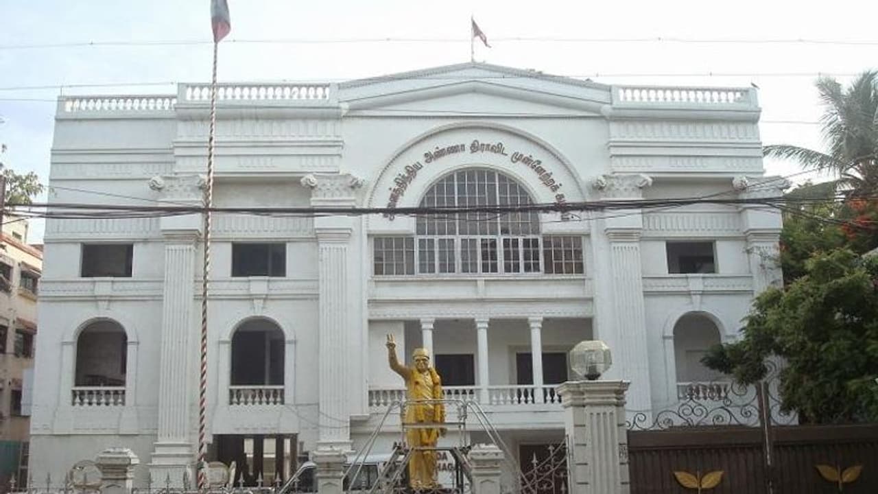 அதிமுக வேட்பாளர்களுக்கு தலைமை அதிரடி உத்தரவு..! அதிமுக வேட்பாளர்களுக்கு தலைமை அதிரடி உத்தரவு..!