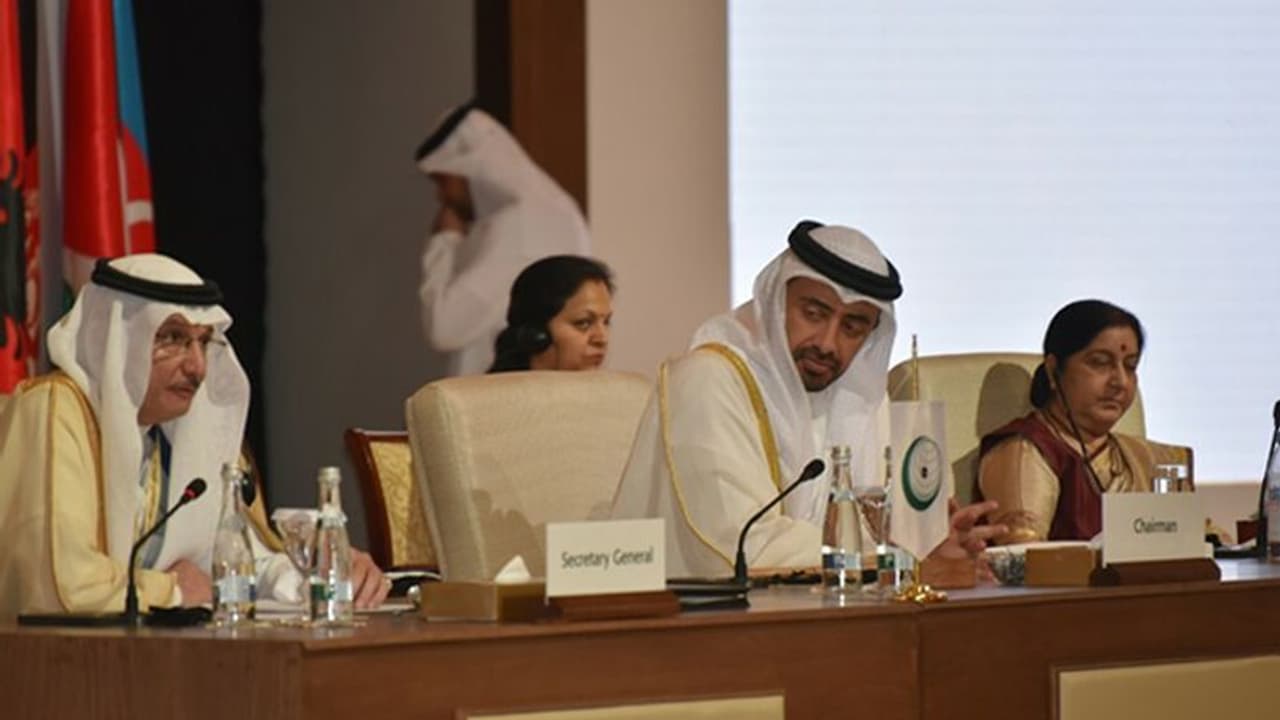 സമാധാനാന്തരീക്ഷം ഉറപ്പാക്കാൻ ഇസ്ലാമിക് കൗൺസിൽ രാഷ്ട്രങ്ങള് മുന്നിട്ടിറങ്ങണമെന്ന് യുഎഇ സമാധാനാന്തരീക്ഷം ഉറപ്പാക്കാൻ ഇസ്ലാമിക് കൗൺസിൽ രാഷ്ട്രങ്ങള് മുന്നിട്ടിറങ്ങണമെന്ന് യുഎഇ