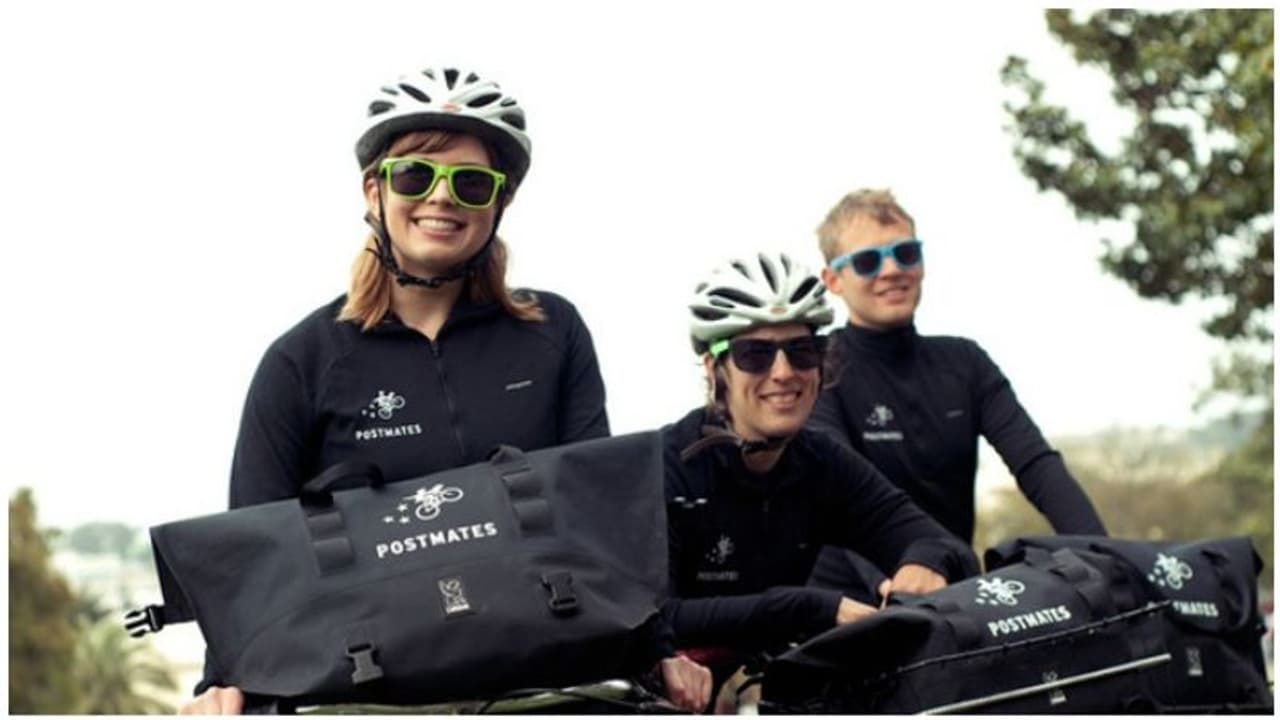 கூரியருக்கு 18 லட்சம் செலவு செய்த நடிகை! ஆச்சர்யமாக பார்க்கும் ரசிகர்கள்! கூரியருக்கு 18 லட்சம் செலவு செய்த நடிகை! ஆச்சர்யமாக பார்க்கும் ரசிகர்கள்!