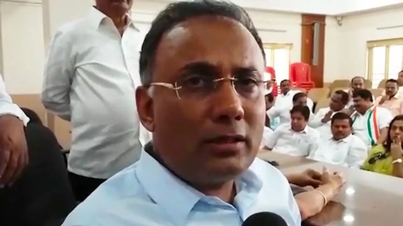 ‘ಬಿಜೆಪಿಯವರು ಲೋಕಸಭಾ ಟಿಕೆಟ್ ಎಷ್ಟು ಕೋಟಿಗೆ ಸೇಲ್ ಮಾಡಿದ್ದಾರೆ, ಕತ್ತಿಗೆ ಗೊತ್ತಿರುತ್ತೆ’ ‘ಬಿಜೆಪಿಯವರು ಲೋಕಸಭಾ ಟಿಕೆಟ್ ಎಷ್ಟು ಕೋಟಿಗೆ ಸೇಲ್ ಮಾಡಿದ್ದಾರೆ, ಕತ್ತಿಗೆ ಗೊತ್ತಿರುತ್ತೆ’