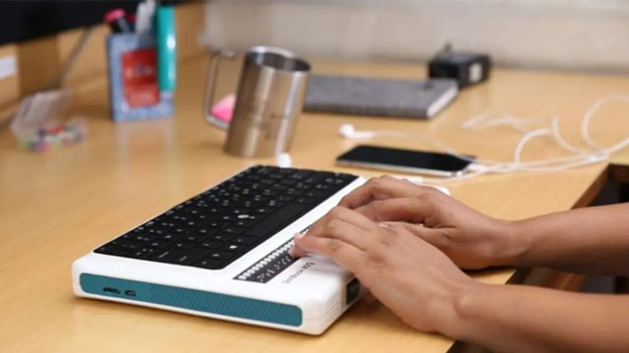 കാഴ്ചയില്ലാത്തവര്ക്ക് ഉപയോഗിക്കാന് ഇന്ത്യയിലെ ആദ്യത്തെ ബ്രൈലി ലിപിയുള്ള ലാപ്ടോപ്പ് കാഴ്ചയില്ലാത്തവര്ക്ക് ഉപയോഗിക്കാന് ഇന്ത്യയിലെ ആദ്യത്തെ ബ്രൈലി ലിപിയുള്ള ലാപ്ടോപ്പ്