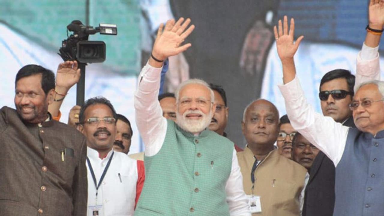 ಸರ್ಜಿಕಲ್ ದಾಳಿ ಸಾಕ್ಷ್ಯ ಕೇಳಿದ ಕಾಂಗ್ರೆಸ್ಗೆ ಮೋದಿ ಗುದ್ದು ಸರ್ಜಿಕಲ್ ದಾಳಿ ಸಾಕ್ಷ್ಯ ಕೇಳಿದ ಕಾಂಗ್ರೆಸ್ಗೆ ಮೋದಿ ಗುದ್ದು