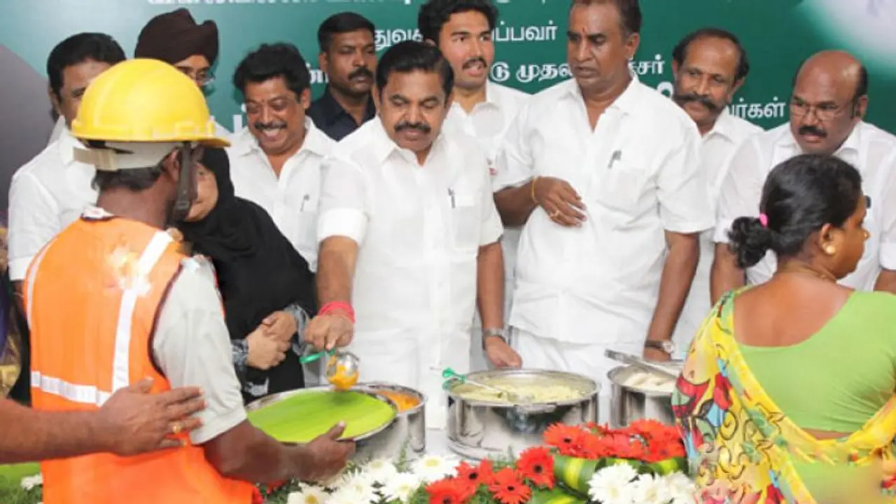 அம்மா உணவகத்தில் இனி காசே கொடுக்க வேண்டாம்... ஜெயலலிதாவை மிஞ்சிய எடப்பாடி..! அம்மா உணவகத்தில் இனி காசே கொடுக்க வேண்டாம்... ஜெயலலிதாவை மிஞ்சிய எடப்பாடி..!