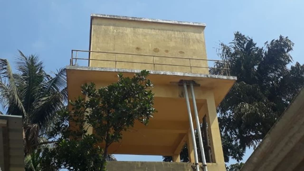 കൂറ്റന് ടാങ്ക് മാത്രം ബാക്കി; രണ്ടര വര്ഷമായിട്ടും ജലവിതരണം തുടങ്ങാതെ മാനന്തവാടി കല്യോട്ട്കുന്ന് കുടിവെള്ളപദ്ധതി കൂറ്റന് ടാങ്ക് മാത്രം ബാക്കി; രണ്ടര വര്ഷമായിട്ടും ജലവിതരണം തുടങ്ങാതെ മാനന്തവാടി കല്യോട്ട്കുന്ന് കുടിവെള്ളപദ്ധതി