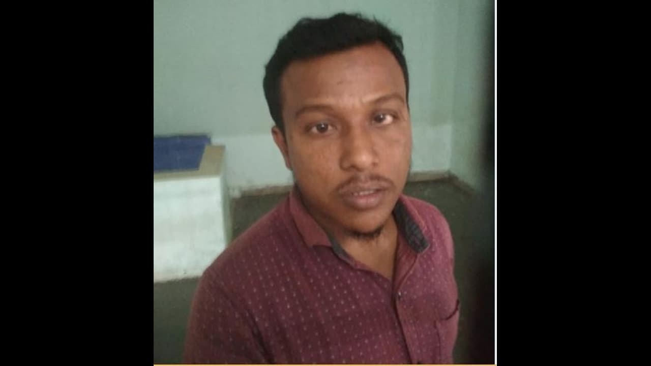 ಪಾಕಿಸ್ತಾನ್ ಜಿಂದಾಬಾದ್ ಎಂದ ಯುವಕ; ಸಾರ್ವಜನಿಕರಿಂದ ಥಳಿತ ಪಾಕಿಸ್ತಾನ್ ಜಿಂದಾಬಾದ್ ಎಂದ ಯುವಕ; ಸಾರ್ವಜನಿಕರಿಂದ ಥಳಿತ