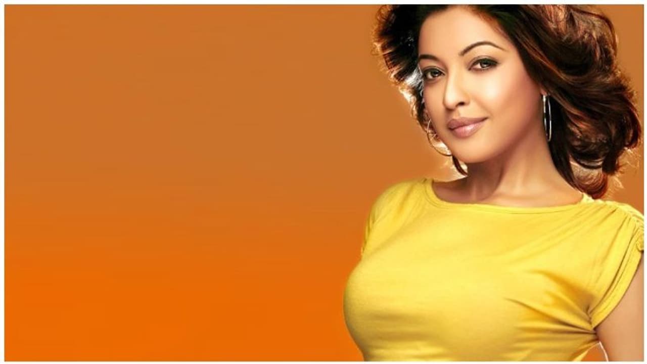 ஒரு குறும்படத்தை வைத்துக்கொண்டு பெரும்பட பார்ட்டிகளை மிரட்டும் தனுஸ்ரீ தத்தா.... ஒரு குறும்படத்தை வைத்துக்கொண்டு பெரும்பட பார்ட்டிகளை மிரட்டும் தனுஸ்ரீ தத்தா....