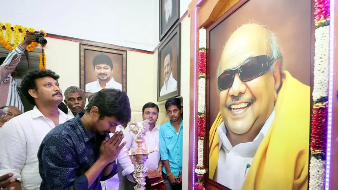 தாறுமாறு பதிலடி கொடுத்த உதயநிதி..! சிக்ஸர் வேகத்தில் "பல்ப்" வாங்கிய நபர்..! தாறுமாறு பதிலடி கொடுத்த உதயநிதி..! சிக்ஸர் வேகத்தில் "பல்ப்" வாங்கிய நபர்..!