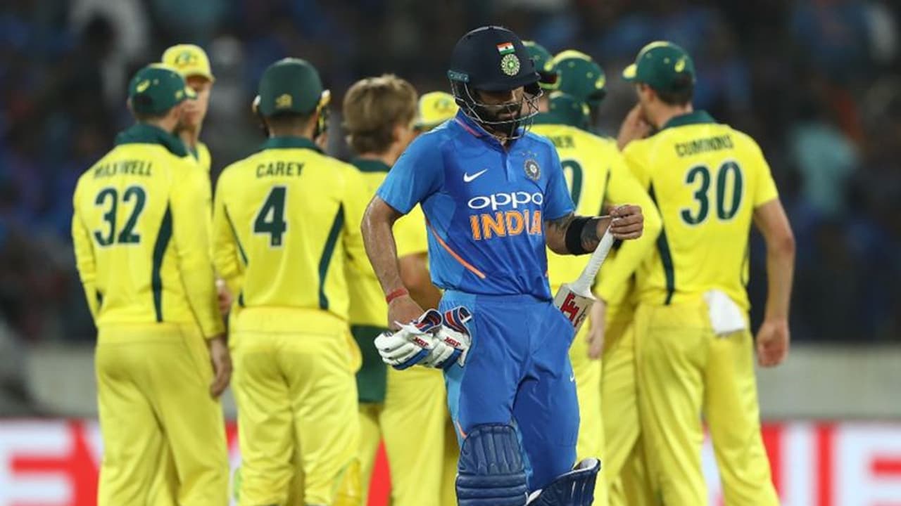 രാഹുലിനായി മൂന്നാം നമ്പര് വിട്ടുകൊടുത്തു; കോലിക്കെതിരെ വിമര്ശനവുമായി ആരാധകര് രാഹുലിനായി മൂന്നാം നമ്പര് വിട്ടുകൊടുത്തു; കോലിക്കെതിരെ വിമര്ശനവുമായി ആരാധകര്