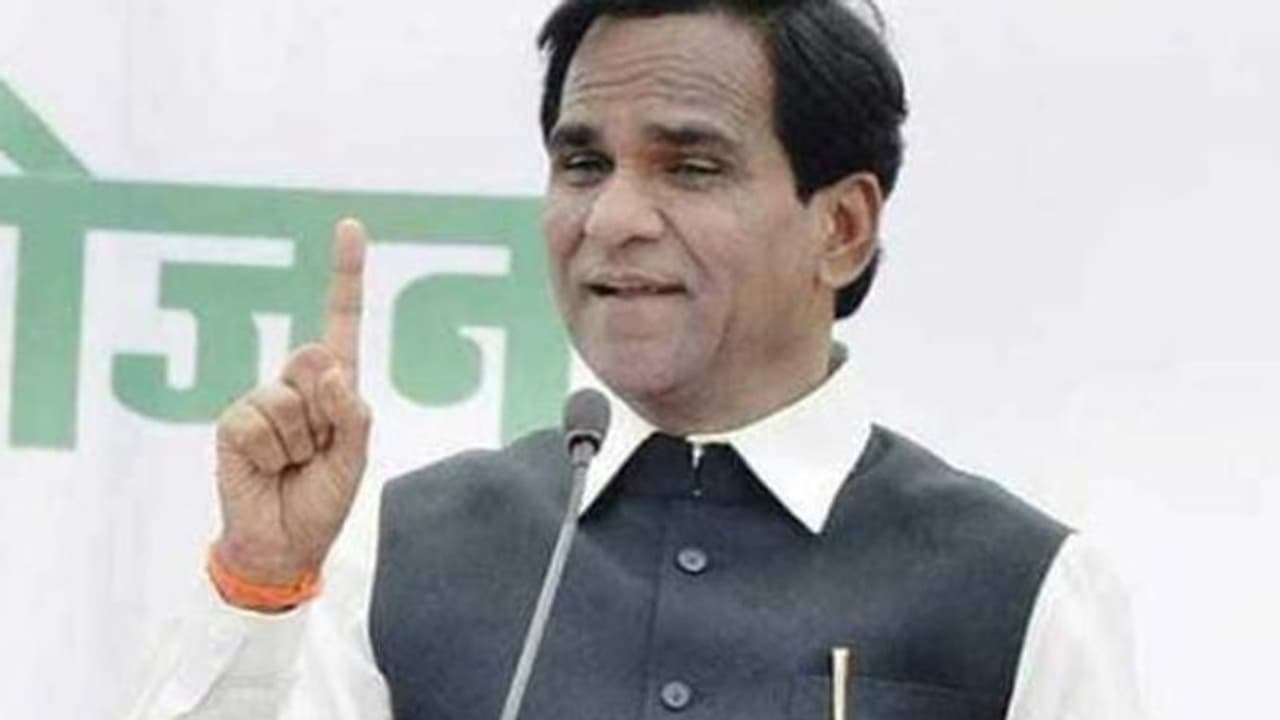 రాహుల్ను దున్నతో పోల్చిన కేంద్రమంత్రి.. ఆయనపై విమర్శల వెల్లువ రాహుల్ను దున్నతో పోల్చిన కేంద్రమంత్రి.. ఆయనపై విమర్శల వెల్లువ