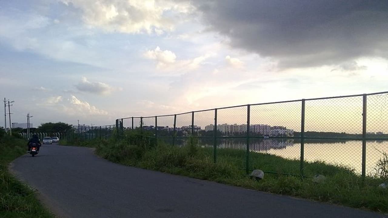 Illegal huts razed: Is Bengaluru’s BBMP targeted for clearing encroachments on Bellandur lake? Illegal huts razed: Is Bengaluru’s BBMP targeted for clearing encroachments on Bellandur lake?