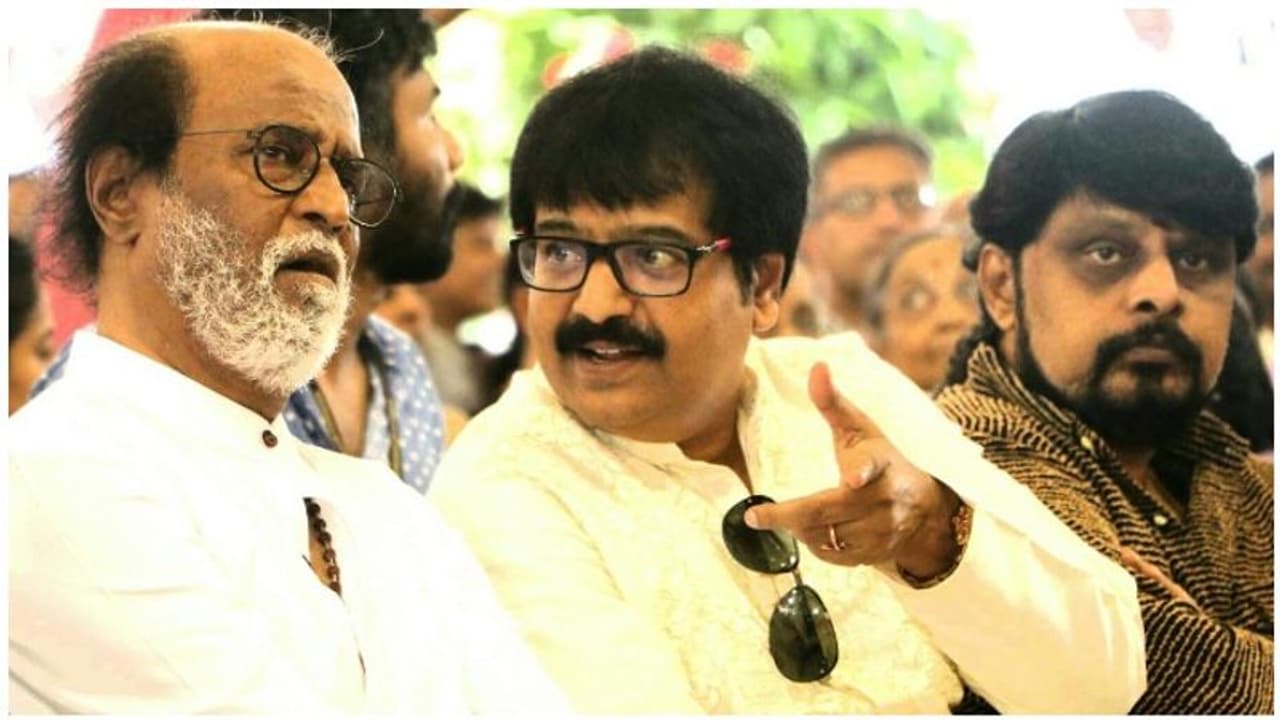 ரஜினியை அடித்து ஒவர் டேக் செய்த விவேக்..!! வெற்றிடம் , காமெடி, நீங்களே என்னன்னு பாருங்க..!! ரஜினியை அடித்து ஒவர் டேக் செய்த விவேக்..!! வெற்றிடம் , காமெடி, நீங்களே என்னன்னு பாருங்க..!!