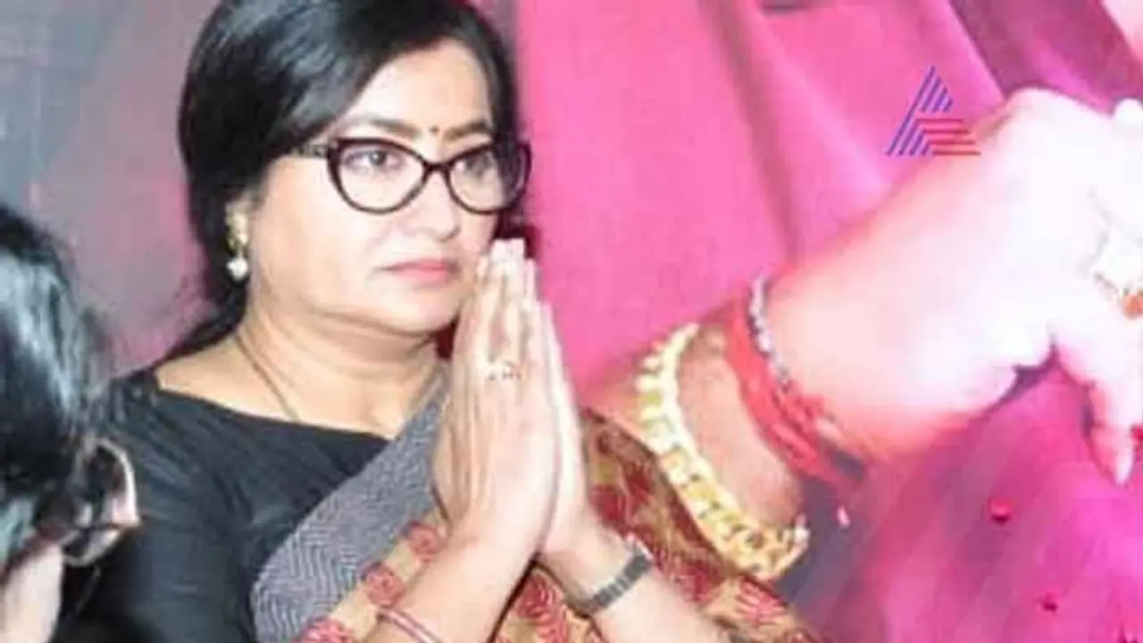 ‘‘భర్త చనిపోయి నెల కాలేదు..అప్పుడే’’ సుమలతపై మంత్రి కామెంట్స్ ‘‘భర్త చనిపోయి నెల కాలేదు..అప్పుడే’’ సుమలతపై మంత్రి కామెంట్స్