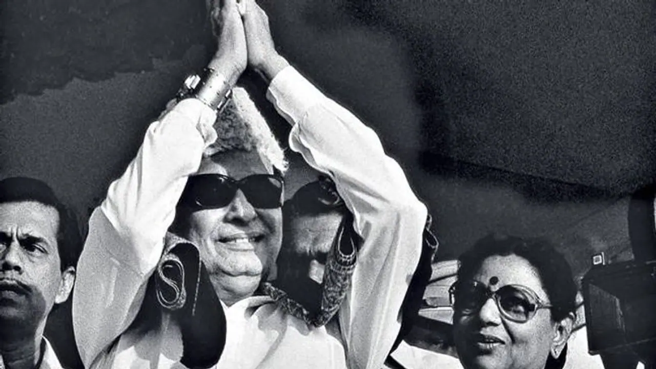 38 ஆண்டுகளுக்கு முன்பே 1 லட்சத்து 28,130 பேருக்கு அரசு வேலை கொடுத்த எம்.ஜி.ஆர்..! 38 ஆண்டுகளுக்கு முன்பே 1 லட்சத்து 28,130 பேருக்கு அரசு வேலை கொடுத்த எம்.ஜி.ஆர்..!