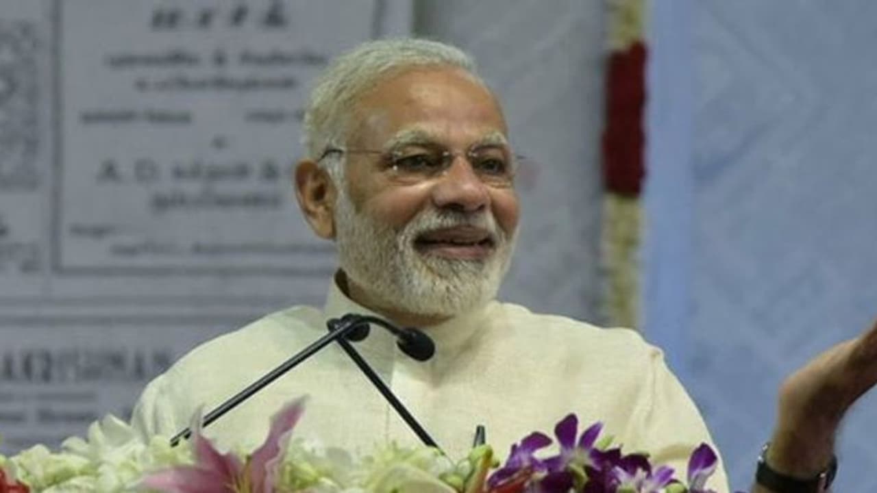 Election 2019: In Kancheepuram, PM Modi criticises Congress for misusing Article 370 Election 2019: In Kancheepuram, PM Modi criticises Congress for misusing Article 370