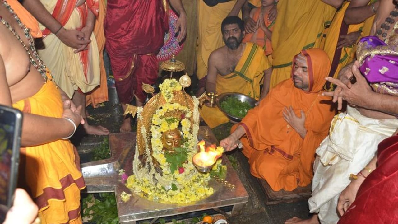 ರಾಘವೇಶ್ವರ ಸ್ವಾಮೀಜಿ ಸಾನ್ನಿಧ್ಯದಲ್ಲಿ ಗೋಕರ್ಣದ ಮಹಾಶಿವರಾತ್ರಿ ರಾಘವೇಶ್ವರ ಸ್ವಾಮೀಜಿ ಸಾನ್ನಿಧ್ಯದಲ್ಲಿ ಗೋಕರ್ಣದ ಮಹಾಶಿವರಾತ್ರಿ