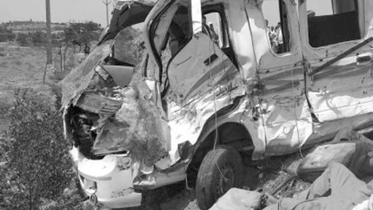 ఘోర ప్రమాదం..ఒకే కుటుంబానికి చెందిన 10మంది మృతి ఘోర ప్రమాదం..ఒకే కుటుంబానికి చెందిన 10మంది మృతి