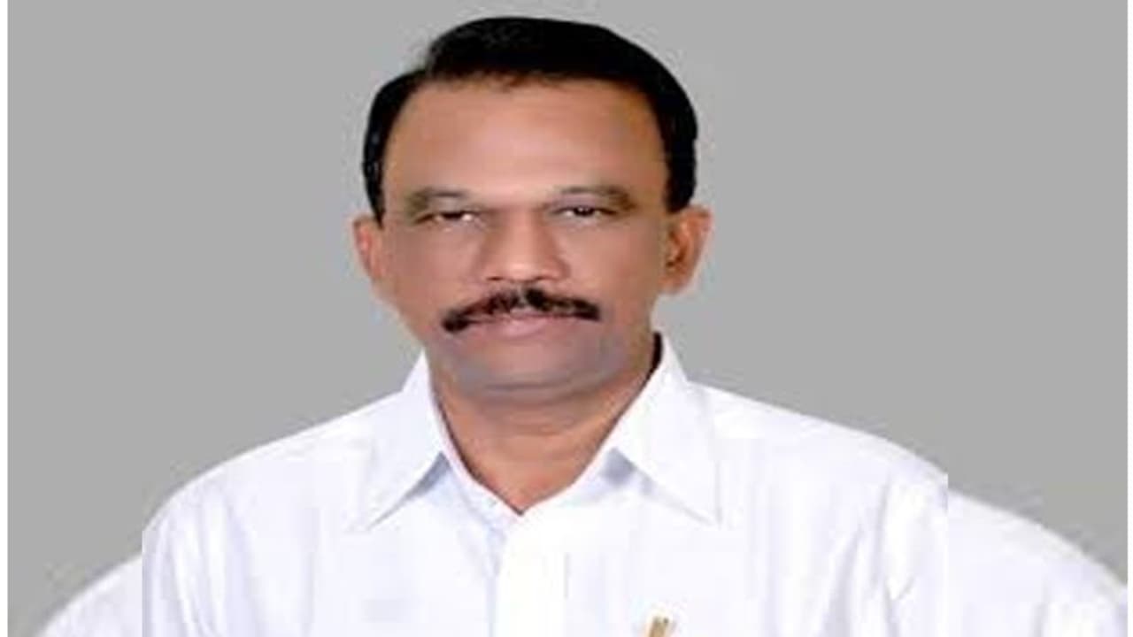 ఢిల్లీ లిక్కర్ స్కామ్తో మా కుటుంబానికి సంబంధం లేదు.. వైసీపీ ఎంపీ మాగుంట ఢిల్లీ లిక్కర్ స్కామ్తో మా కుటుంబానికి సంబంధం లేదు.. వైసీపీ ఎంపీ మాగుంట