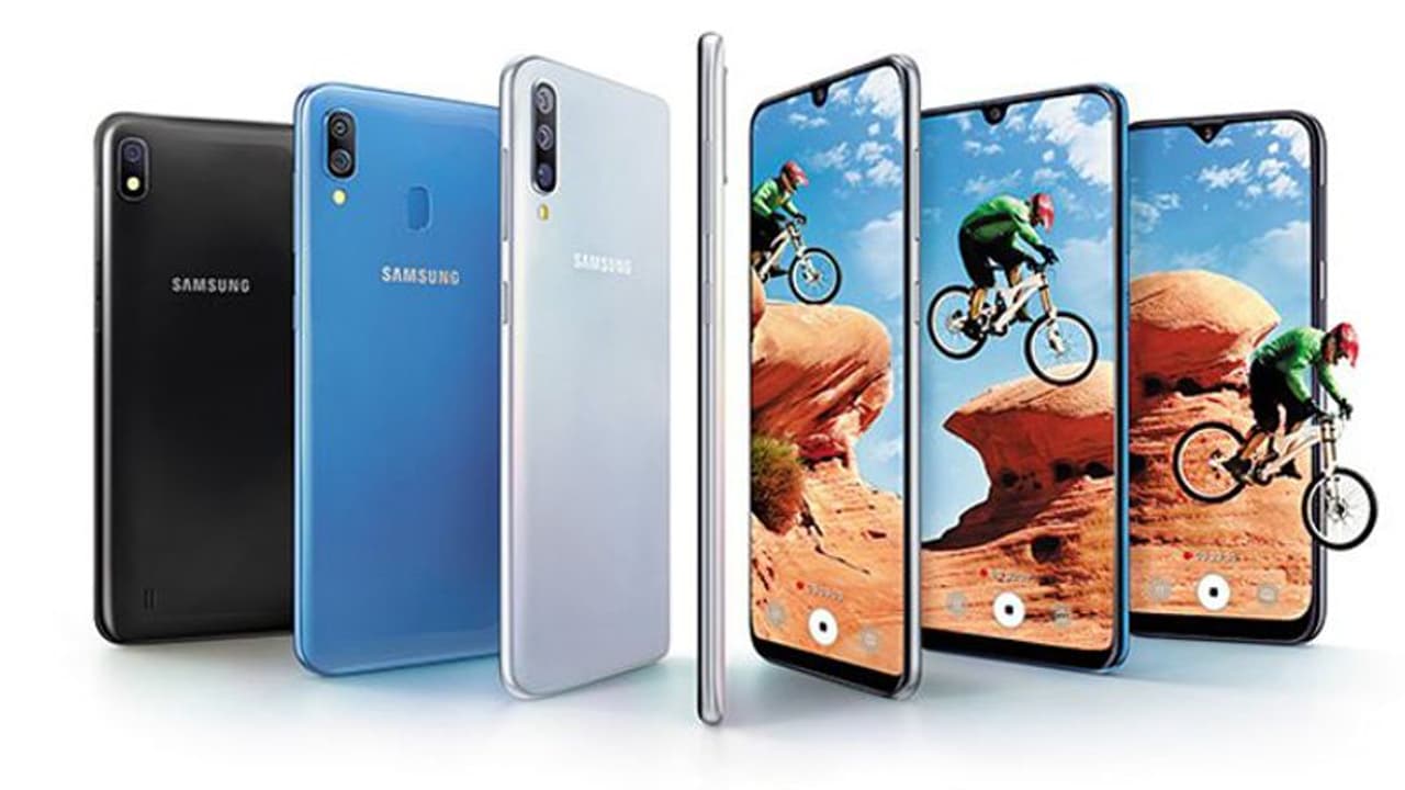 ಕೈಯಲ್ಲೂ ಸೈ, ಜೇಬಲ್ಲೂ ಜೈ! ಸ್ಯಾಮ್ಸಂಗ್ ಹೊಸ ಗ್ಯಾಲಕ್ಸಿ ಸ್ಮಾರ್ಟ್ಫೋನ್ ಕೈಯಲ್ಲೂ ಸೈ, ಜೇಬಲ್ಲೂ ಜೈ! ಸ್ಯಾಮ್ಸಂಗ್ ಹೊಸ ಗ್ಯಾಲಕ್ಸಿ ಸ್ಮಾರ್ಟ್ಫೋನ್