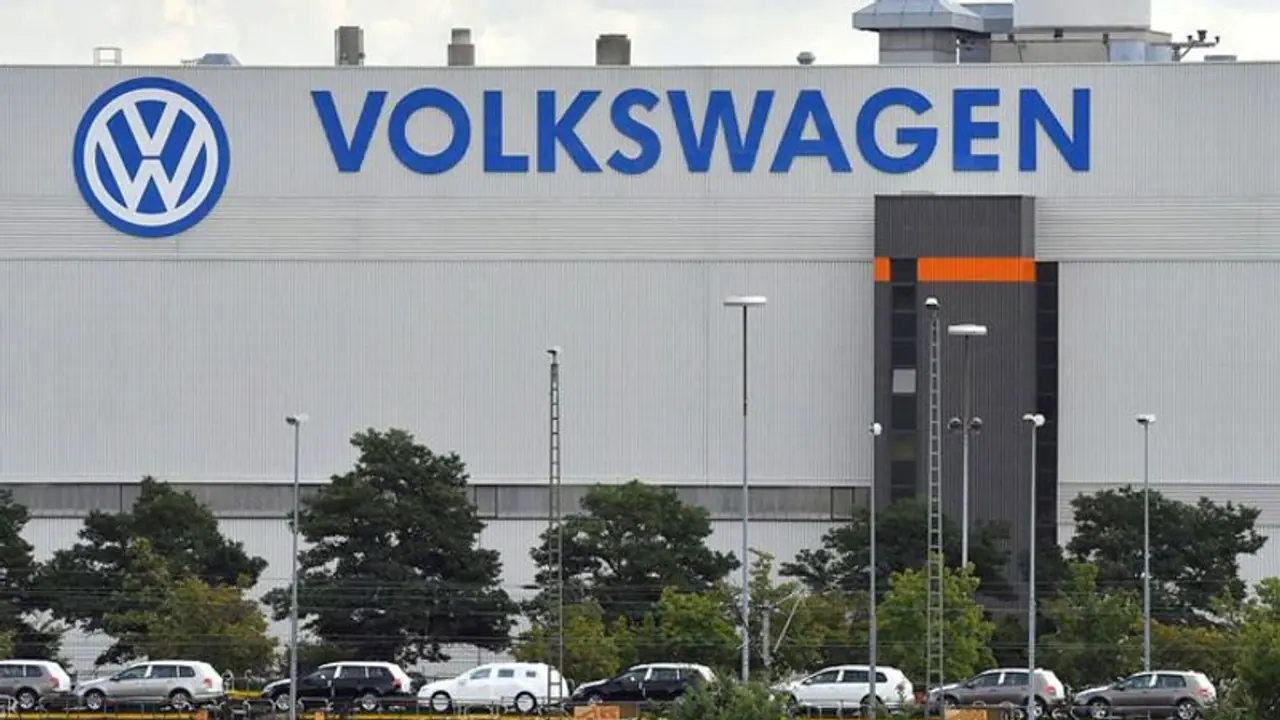 2023 చివరి నాటికి మరో 5 వేల ఉద్యోగాల కోత.. ఖర్చులను తగ్గించుకునేందుకే ఈ నిర్ణయం: వోక్స్వ్యాగన్