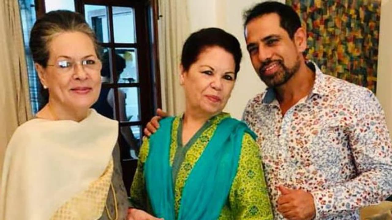 ''എനിക്കൊപ്പം നാല് ശക്തരായ സ്ത്രീകളുണ്ട്''; വനിതാ ദിനത്തിൽ സന്തോഷമറിയിച്ച് റോബർട്ട് വാദ്ര ''എനിക്കൊപ്പം നാല് ശക്തരായ സ്ത്രീകളുണ്ട്''; വനിതാ ദിനത്തിൽ സന്തോഷമറിയിച്ച് റോബർട്ട് വാദ്ര