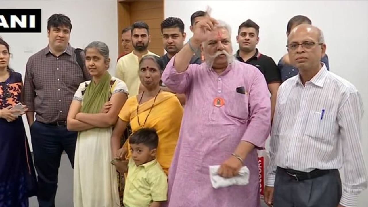 45 మంది పాకిస్తానీయులకు... భారత పౌరసత్వం 45 మంది పాకిస్తానీయులకు... భారత పౌరసత్వం